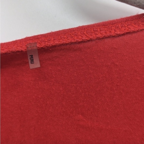 Tahari Women’s red V-neck‎ blouse size large - Picture 3 of 8